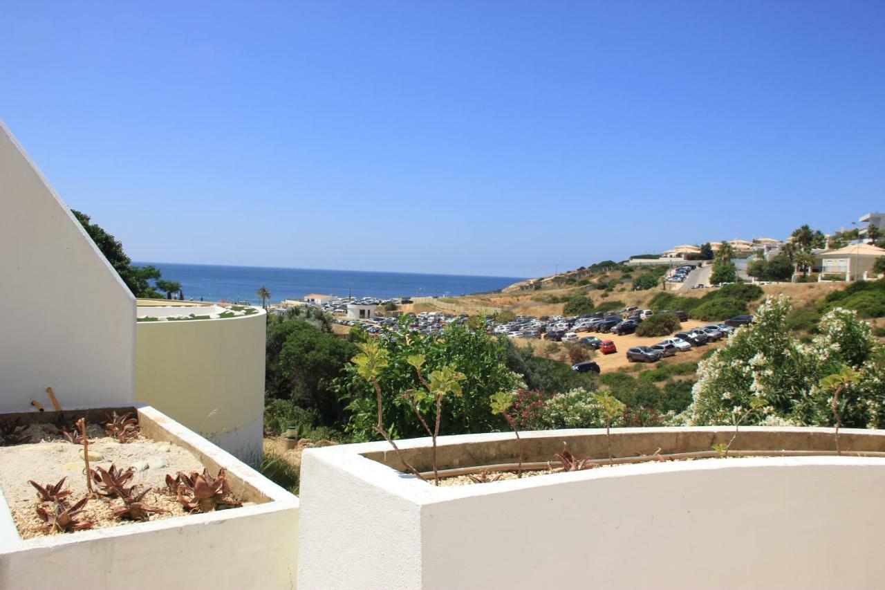Apartament And Pool