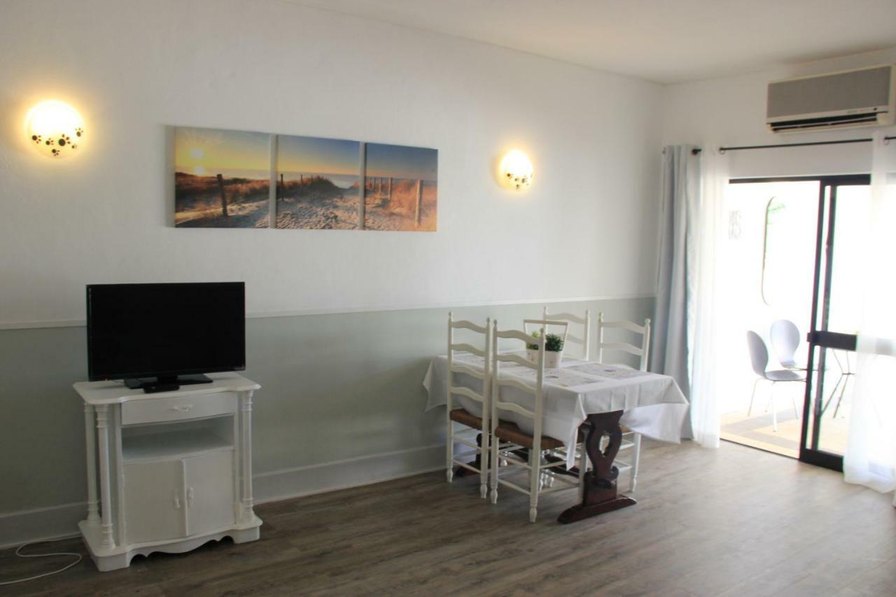 Apartament And Pool